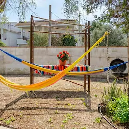 Tambo House דירה